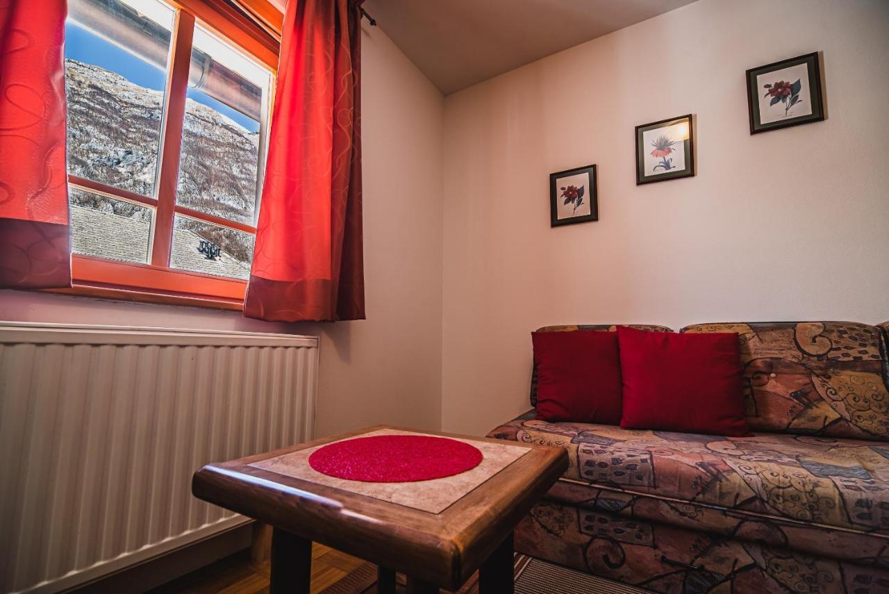 Apartments Rombon Klavdij With Free Onsite Parking Bovec Exterior photo